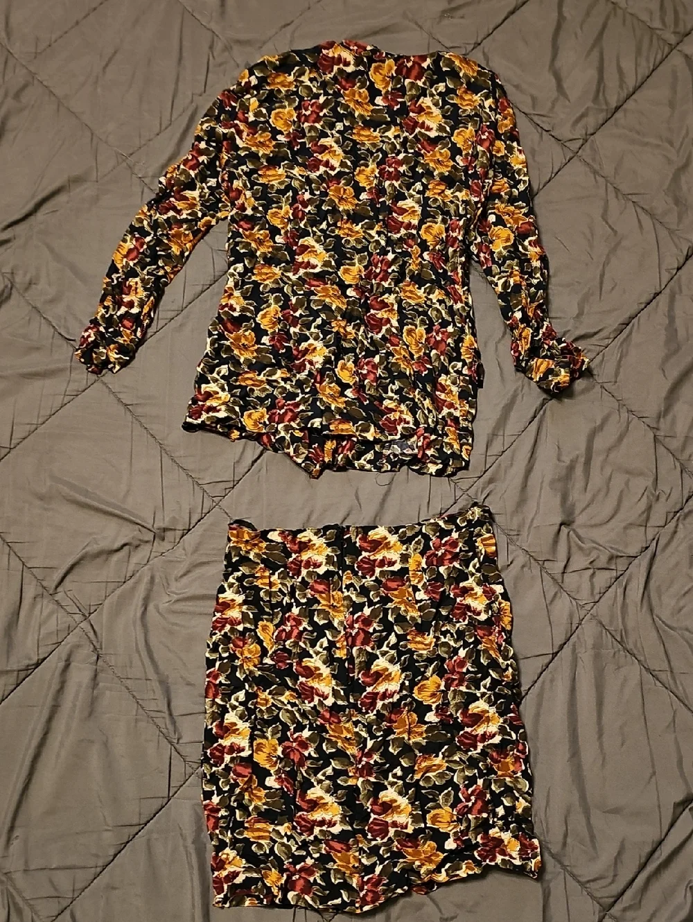 Wrapper Navy Floral Two-Piece Set with Red and Yellow Blooms Vintage Artsy